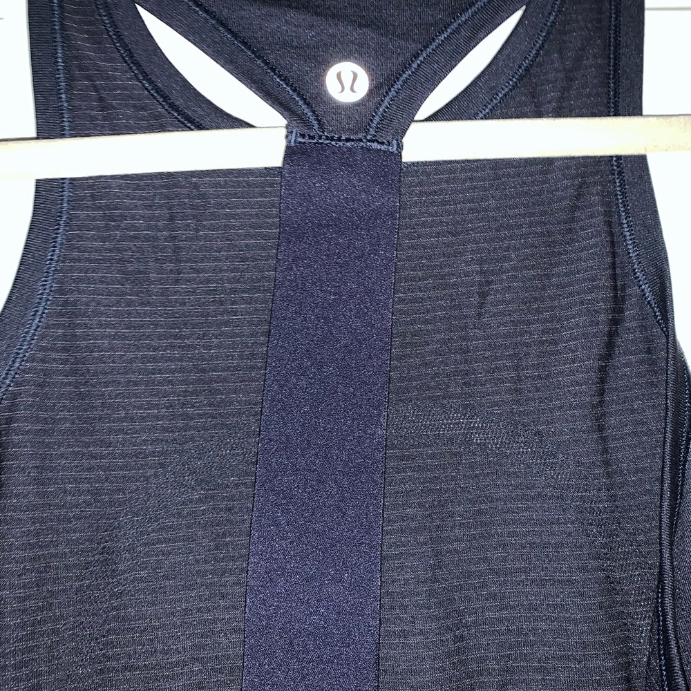 LuLulemon Racerback Tank Too - Picture 4 of 4